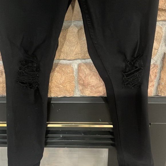 Women’s distressed jeans - Picture 3 of 10